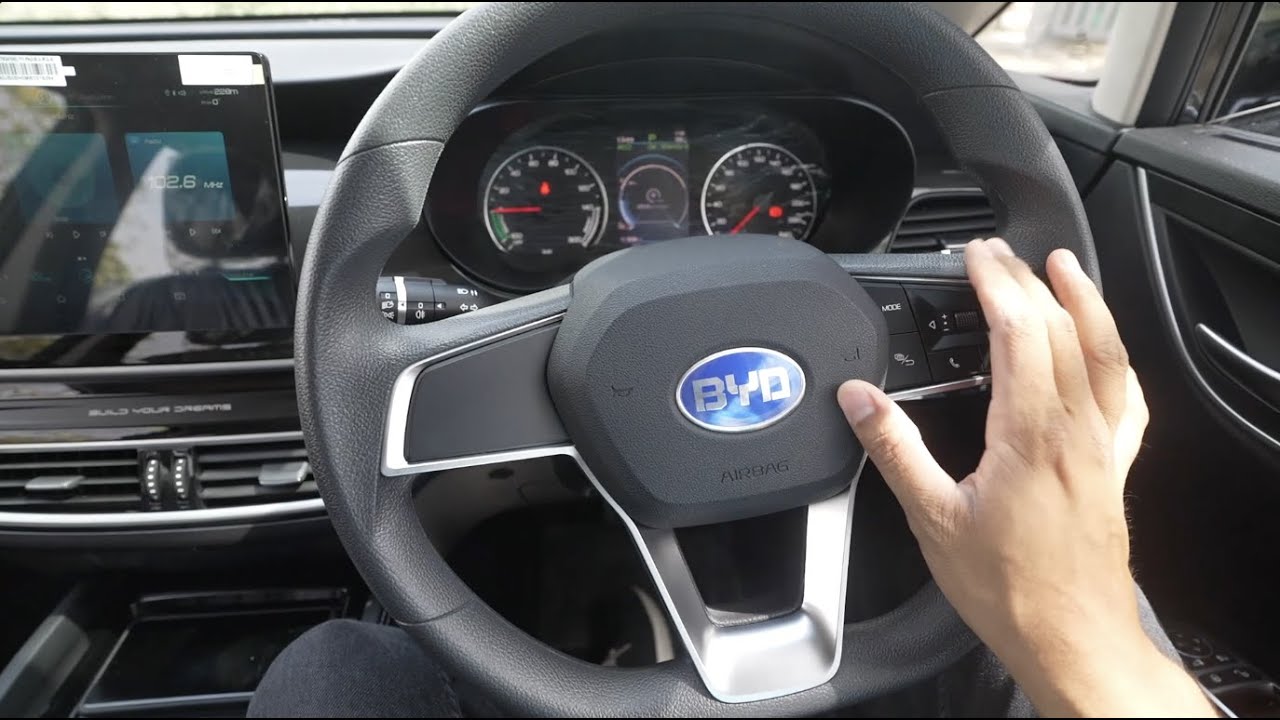 Electric Vehicle BYD E6 Drive Impressions | 500+ km Range | Gagan Choudhary