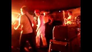 La hormigonera asesina - Airbag con gente de Nikis