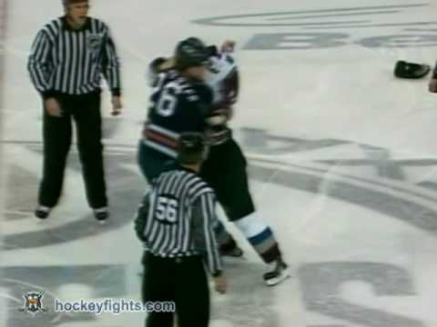 Ian Laperriere vs Brad Winchester
