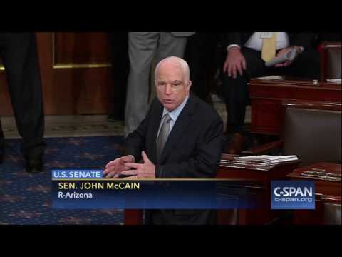 Первый день на работе сенатора Маккейна