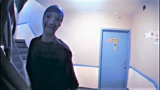 Download lagu [자취러 클릭주의] 귀신보다 사람이 더 무섭다...네티즌들의 현관 cctv에 찍힌 기묘한 순간들 mp3