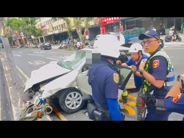 New Taipei traffic accident kills 3, injures 12