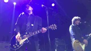 SINIESTRO TOTAL   TAN HERMOSO   JOY ESLAVA