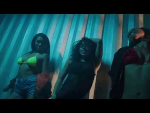 Bonny Bones - Je T'aime (Official Video)