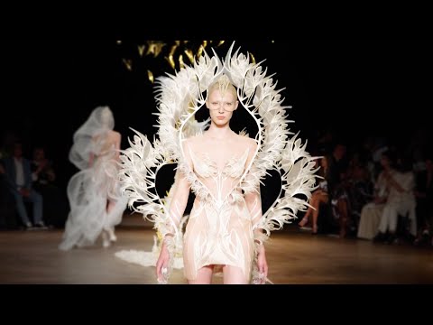 Iris van Herpen Haute Couture Fall/Winter 2022/23