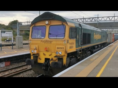 Freightliner Class 66 66501 'Japan 2001' Weaves Intermodal Through MKC via Reversible Slow 11/7/22