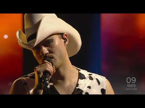 Alen Chicco - Nothing breaks like a heart | Aš esu muzika | Country