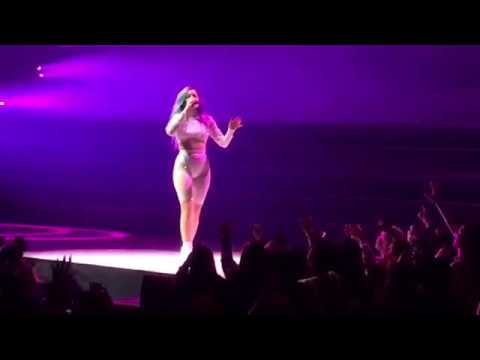 Halsey - Hopeless Fountain Kingdom Tour Nov 7th - The Prologue, Eyes Closed, Hold Me Down