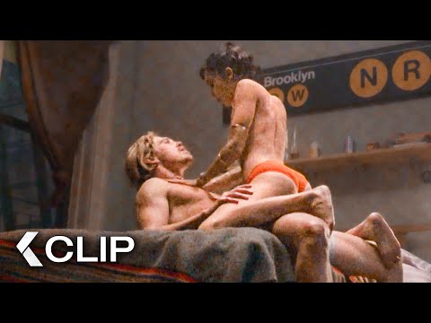 Austin Butler & Zoë Kravitz HOT Kissing Scene - CAUGHT STEALING Clip (2025)