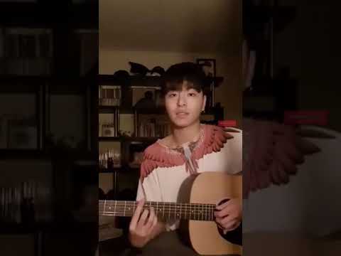 iKON | Junhoe Covers Lalala Love Song by Toshinobu Kobuta