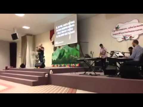 Misael Roldan Cantando El es Fiel