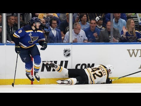 Sammy Blais delivers a huge hit on David Backes