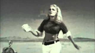 ca plane pour moi, minou! tuer! tuer!