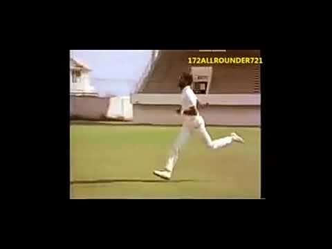 Michael Holding bowling action