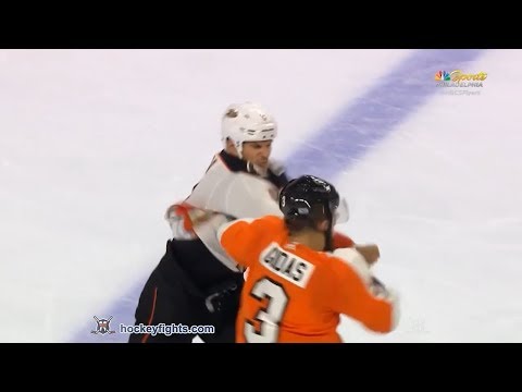 Kevin Bieksa vs Radko Gudas