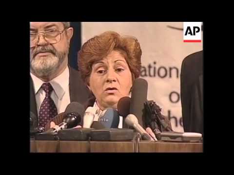 USA: CUBAN BOY CUSTODY BATTLE: GRANDMOTHERS ARRIVE