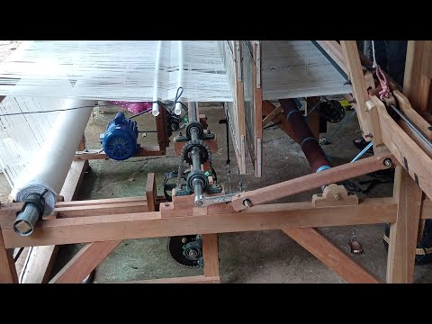 ALAT MESIN TENUN TRADISIONAL