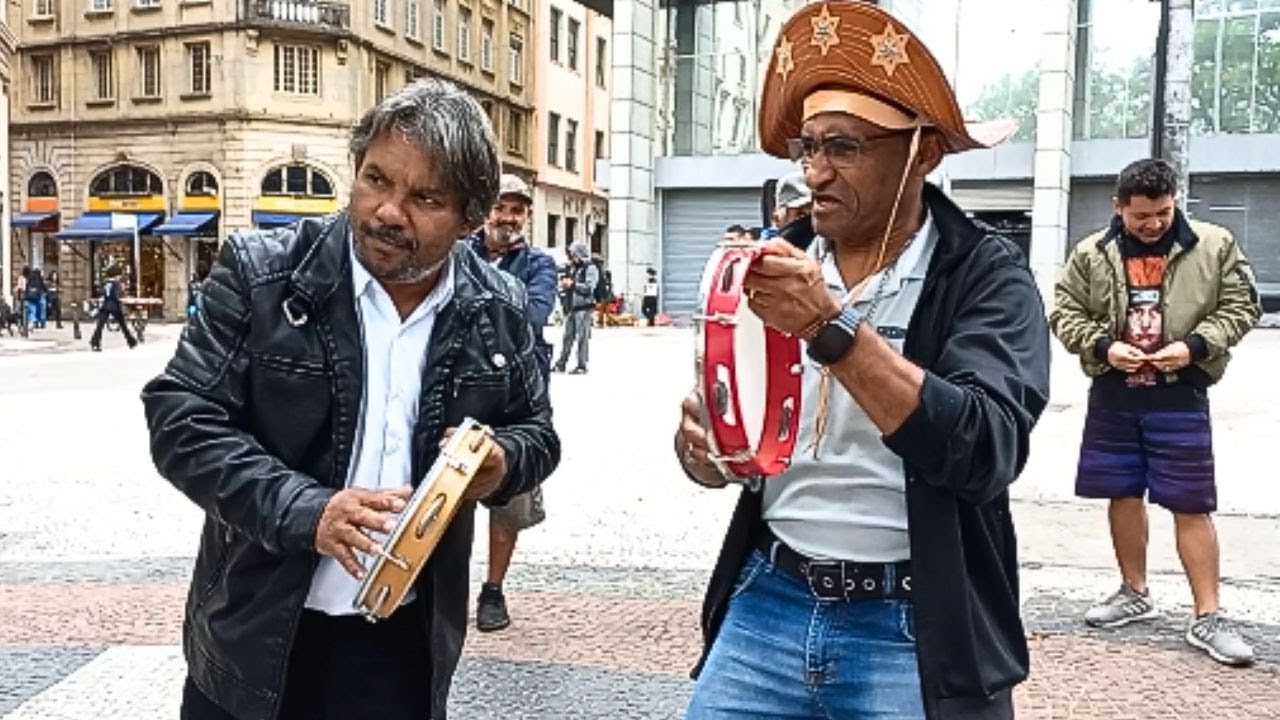 Repentistas Engraçados na PRAÇA