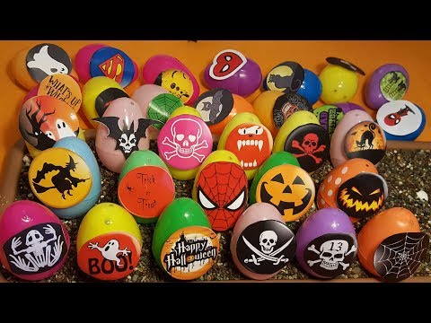HOO ! HOO !  Halloween surprise eggs spooky  ! HOO ! HOO !