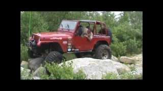 preview picture of video 'Dave's YJ Gets Stuck Rockcrawling at Southington Offroad Park 7-6-2013'