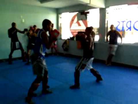 Renan vs Renato (A Luta do Século)