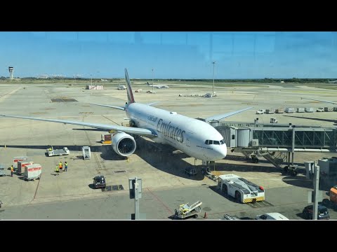 La aerolinea más comoda para viajar a Dubai, así fue mi vuelo de 17 horas.