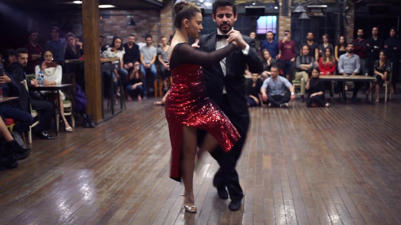 Alejandro Beron & Ezgi Ömüriş / Comparsa Criolla - 1/4