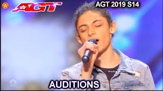 Benicio Bryant Singer sings &quot;The Joke&quot; AWESOME | America&#39;s Got Talent 2019 Audition
