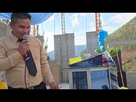 Erick Mendez ❤️predicando en Santa Barbara Huehuetenango 