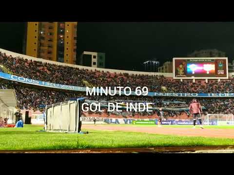 "y vamo vamo la acadeeee campeón campeón" Barra: La Vieja Escuela &bull; Club: Bolívar &bull; País: Bolívia