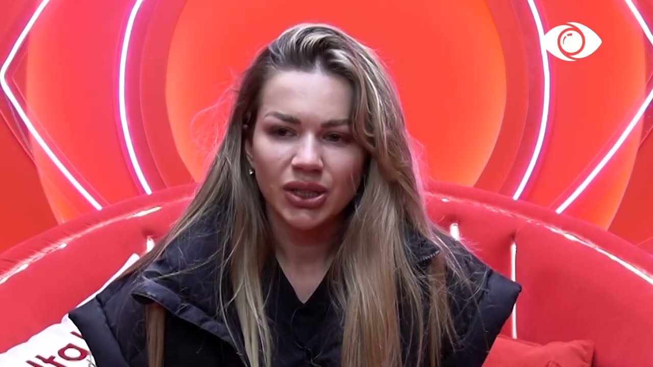 Në qendër të sulmeve/ Debatet e ashpëra me banorët që arritën edhe të përlotin Antonetën