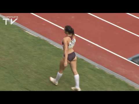 Leoni Neumann springt ganz oben aufs Podest