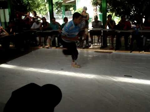 fabgirl  vs   b boy toddy...vale do amanhecer...top rock