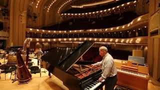 So Chicago: Piano (tuning) man
