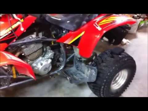 Honda 400ex , Starting to Tear Her down  ( Namura piston failure )