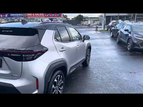 Toyota Yaris Cross 1.5 Hybrid Luna Sport Bi-Tone 5 - Image 2