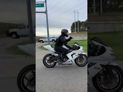 05 Kawasaki ZX10-R Titanium exhaust sound #widowmaker #bikelife #zx10r #kawasaki #ninjazx10rlover