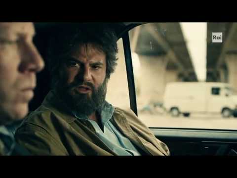 Edoardo Pesce nella serie "Il Cacciatore".