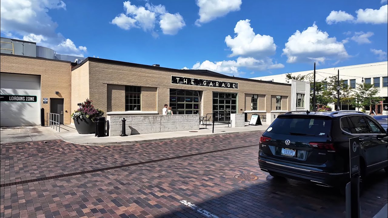 Immersive street-level walking tour through Indianapolis Mass Ave, United States, showcasing authentic urban landscapes, local architecture, and the vibrant atmosphere of the city's neighborhoods