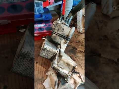 Jeep Grand Cherokee 3.0 diesel, oil cooling radiator replacement #jeep #jeepreparation