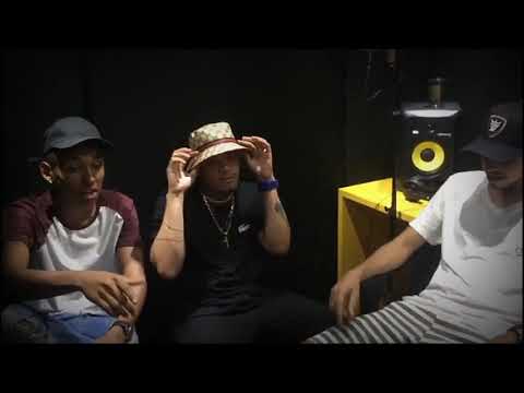 MCS NANZINHO ' DIGATO ' DJ FELPS ' VEM CORRENDO E