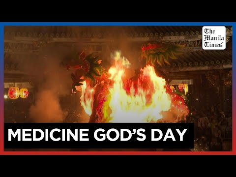 'Fire Lion' lights up sky to mark Medicine God's birthday in Taiwan