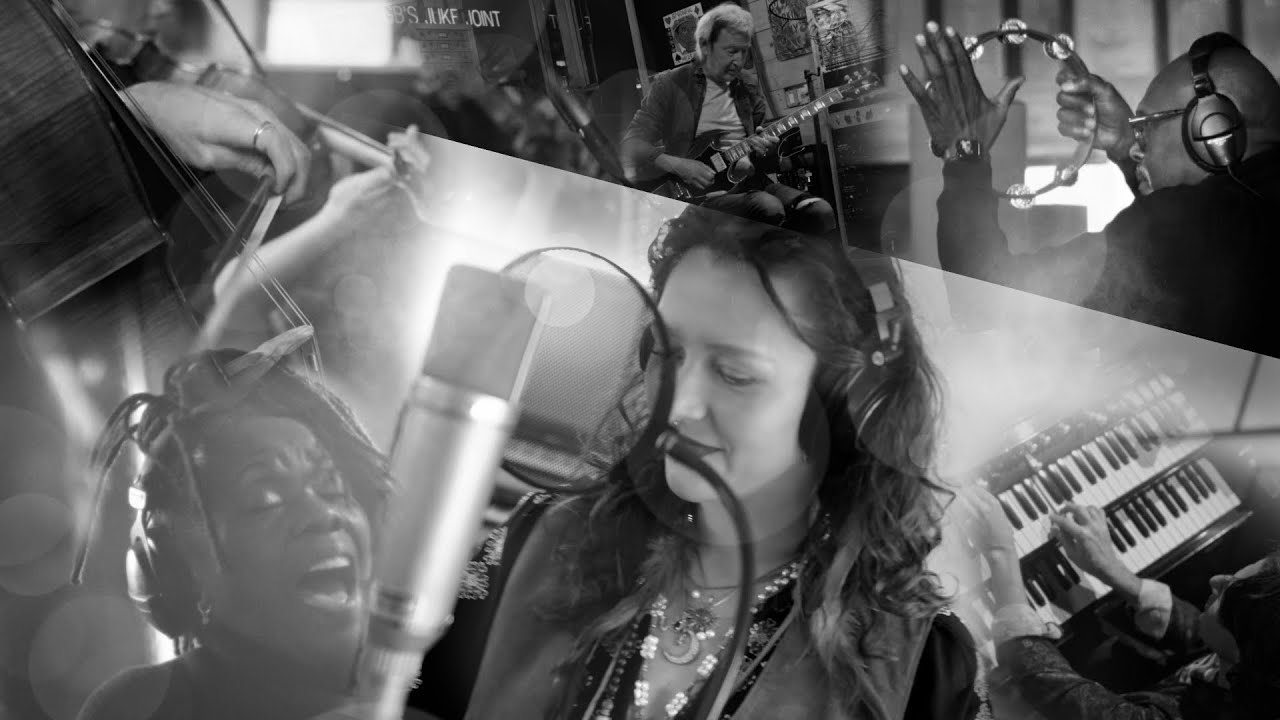 Kultowe „Heroes” w niezwykłej wersji Karin Ann