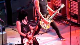 Joan Jett and the Blackhearts - Hard To Grow Up