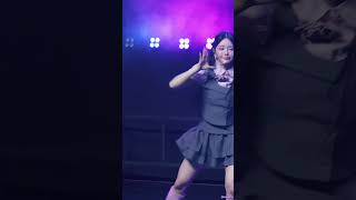 251205 피프티피프티(FIFTY FIFTY) - 가위바위보 키나 4k60p 직캠 fancam @Welcome to Tweny Party