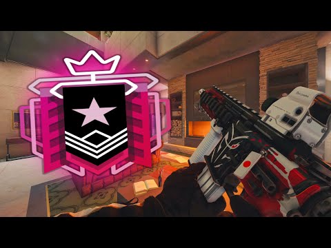 HOW THE #1 CONTROLLER CHAMPION PLAYS RANKED - Rainbow Six Siege Solar Raid