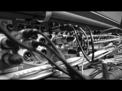 Greenadub Meets Ijahdan Taurus - Troddin