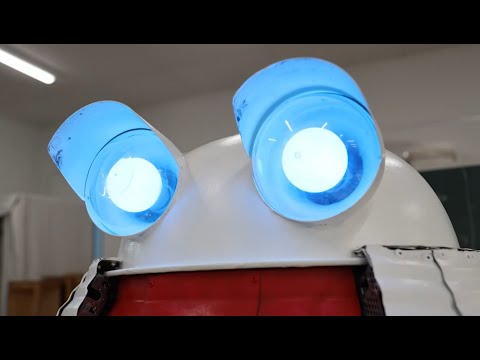 チェコセンター東京×横浜美術大学「街角詩人ロボット」制作メイキング映像