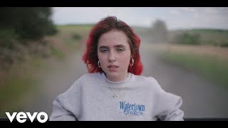 Musik-Video-Miniaturansicht zu I Don't Think I Can Do This Again Songtext von Mura Masa & Clairo