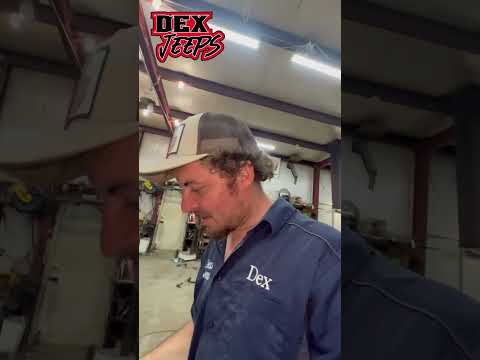 How’s it not leak oil here?? #Xj #jeepxj #xjjeep #jeepcherokee #mechanic #jeep